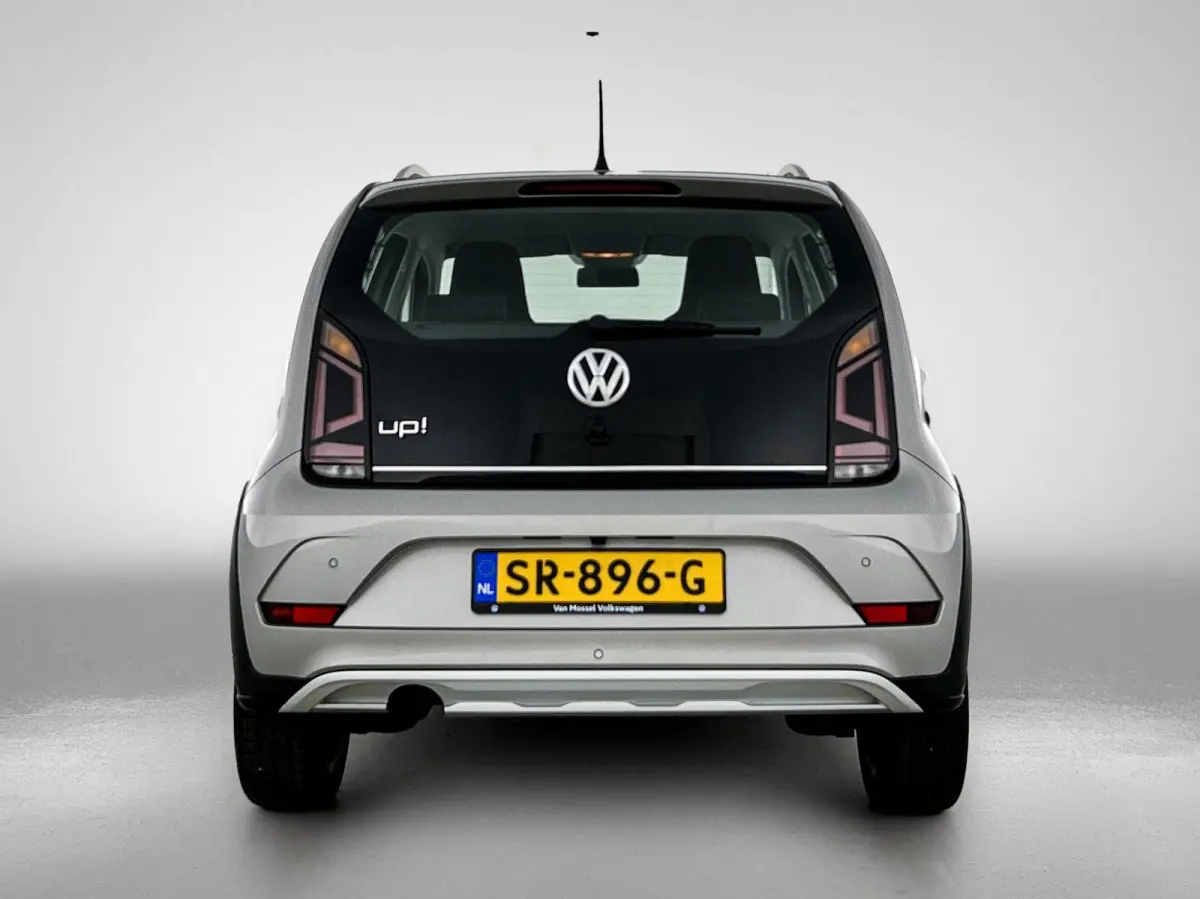 Up! 1.0 CROSS UP! 75 PK | Automaat | Stoelverwarming | Climatronic (Automatische Airco) | All Season Banden | Lichtmetalen Velgen | Parkeersensoren | Camera