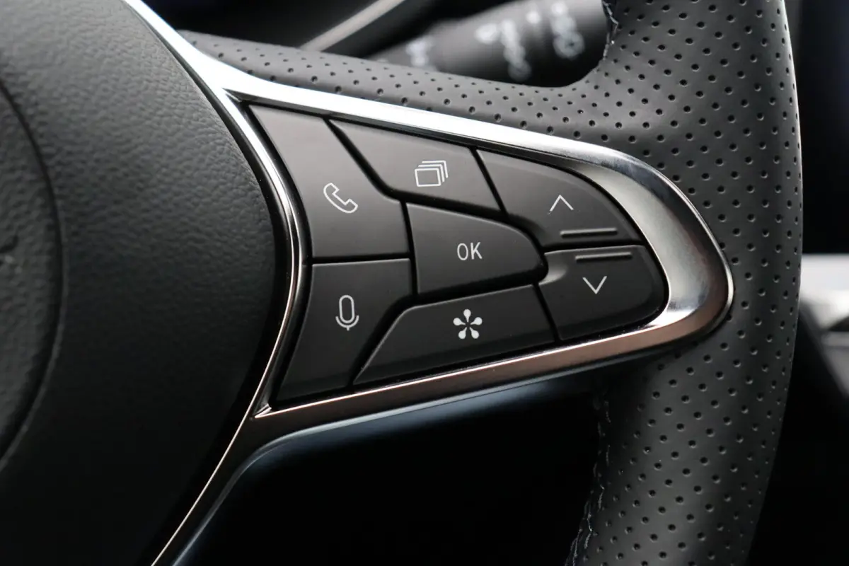 1.8 HEV AT Executive | Adaptieve Cruise Control | Stoel, Stuur en Voorruitverwarming | Rondom Camera's | 8 Jaar Fabrieksgarantie | €4000 Korting! |