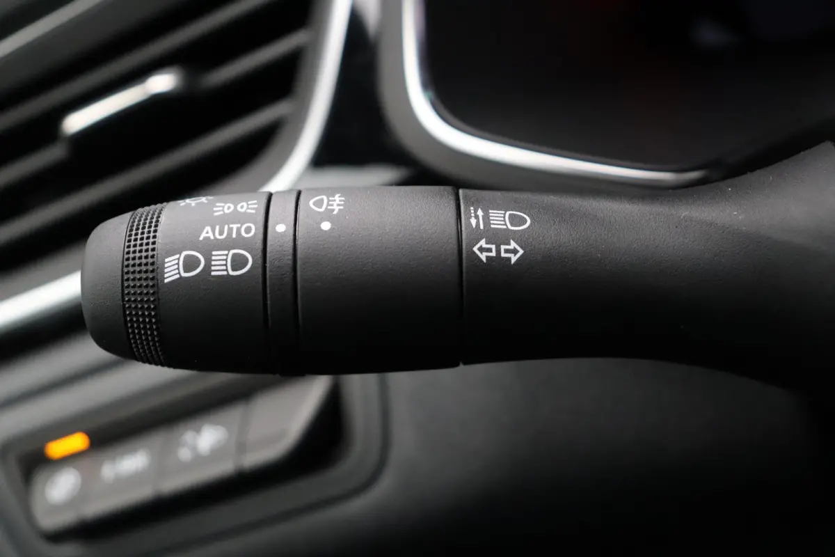 1.8 HEV AT Executive | Adaptieve Cruise Control | Stoel, Stuur en Voorruitverwarming | Rondom Camera's | 8 Jaar Fabrieksgarantie | €4000 Korting! |