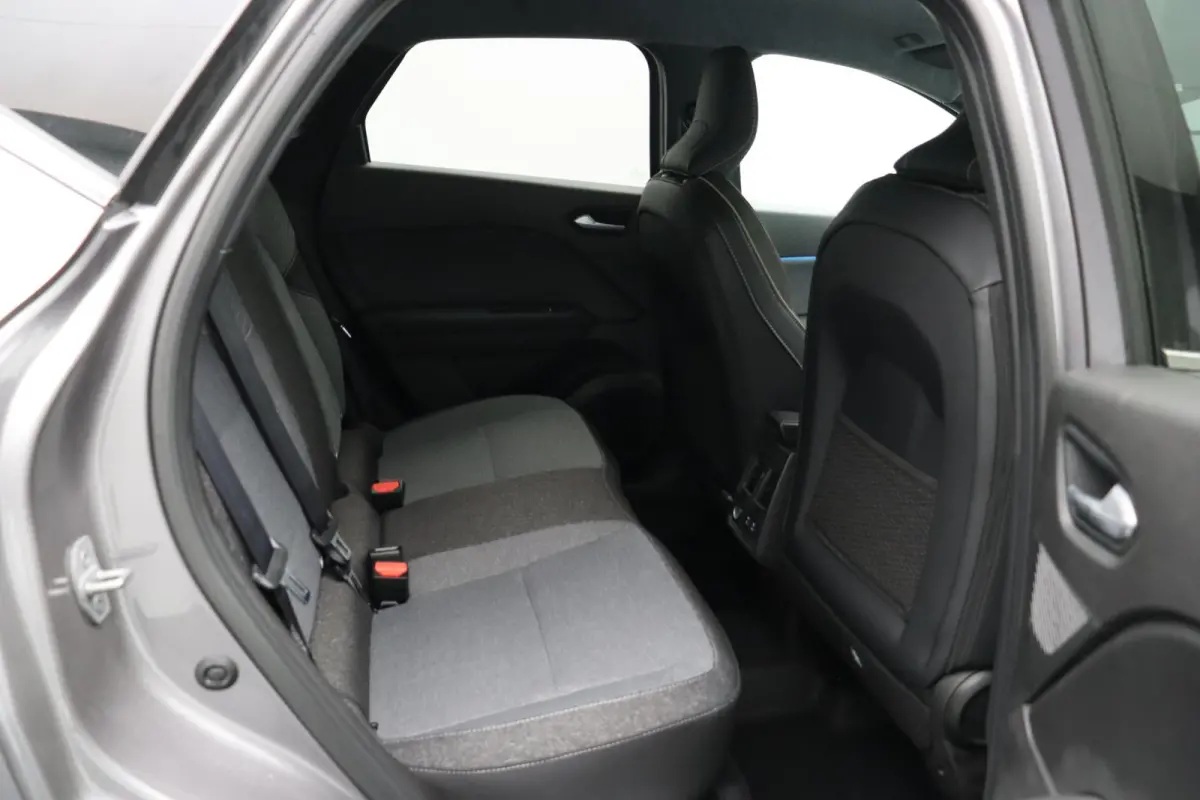 1.8 HEV AT Executive | Adaptieve Cruise Control | Stoel, Stuur en Voorruitverwarming | Rondom Camera's | 8 Jaar Fabrieksgarantie | €4000 Korting! |