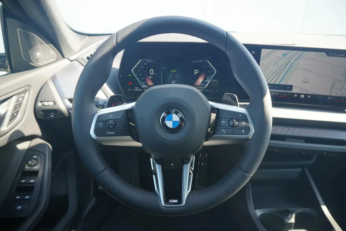 220 | M Sportpakket Pro | Panoramadak | Harman Kardon | Stuurwielrand verwarmd | Trekhaak