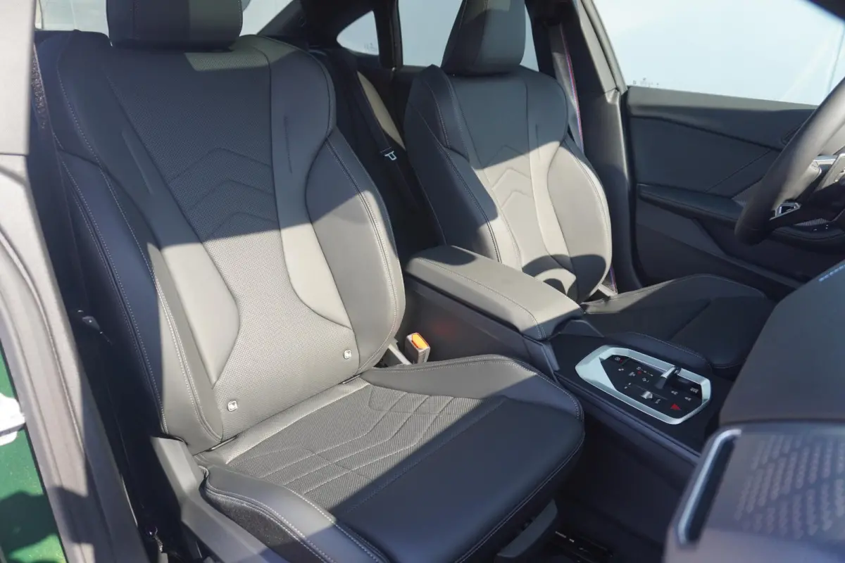 220 | M Sportpakket Pro | Panoramadak | Harman Kardon | Stuurwielrand verwarmd | Trekhaak