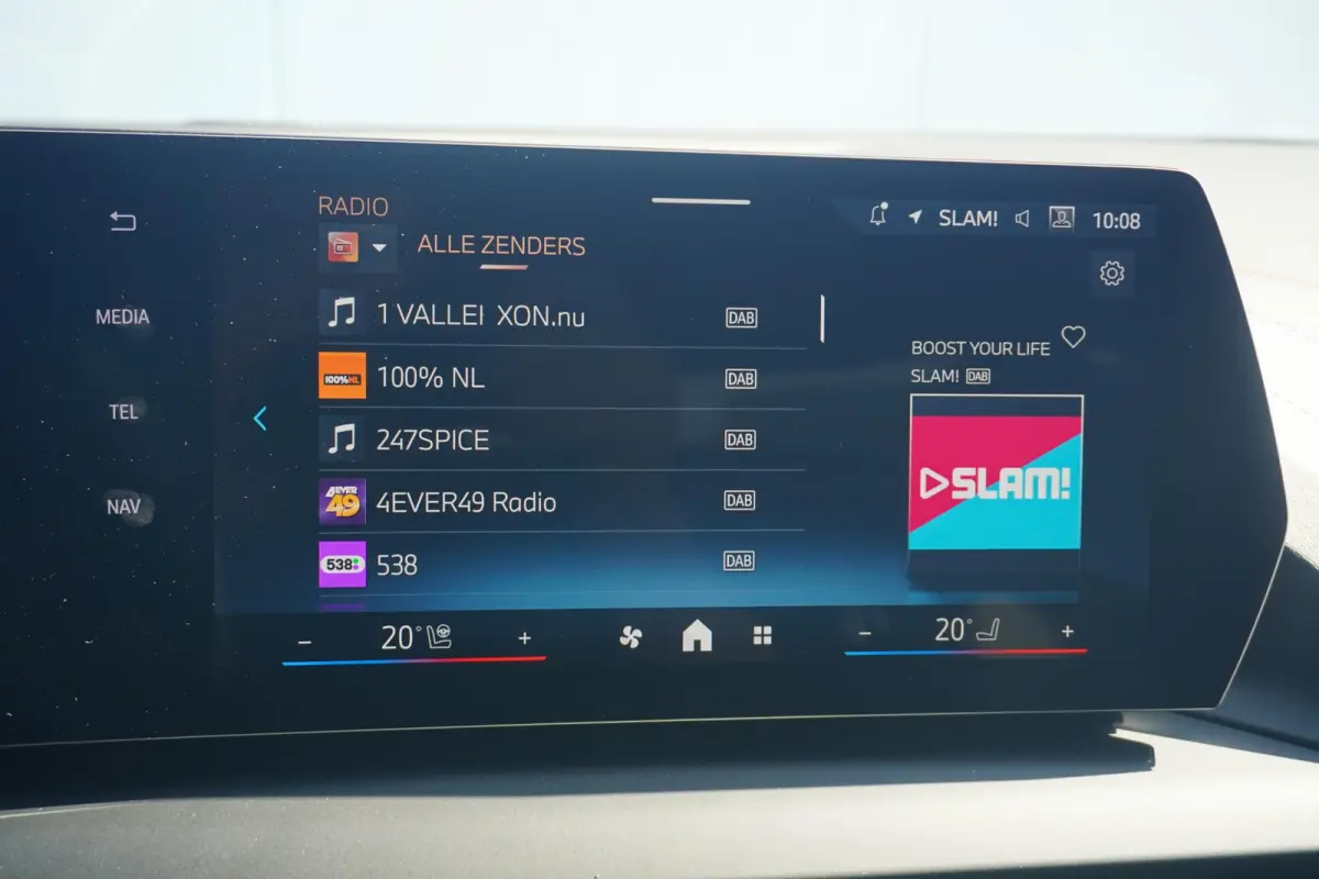 220 | M Sportpakket Pro | Panoramadak | Harman Kardon | Stuurwielrand verwarmd | Trekhaak
