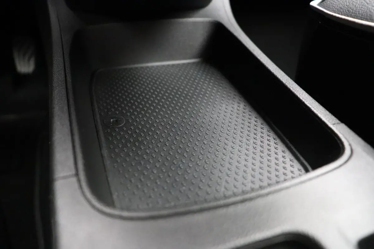 1.8 HEV Instyle | Panoramadak | Stoel, Stuur en voorruitverwarming | Lederen bekleding | Elektrische achterklep | Ronomzicht camera | Elektrisch verstelbarre best. stoel |