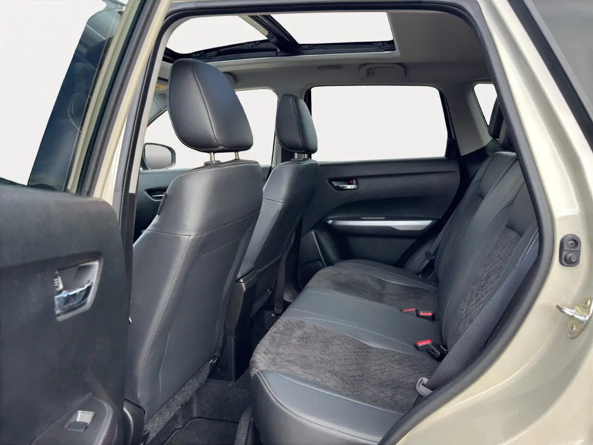 1.4 Boosterjet AllGrip Stijl | Panoramadak | Achteruitrijcamera | Cruise control adaptief |