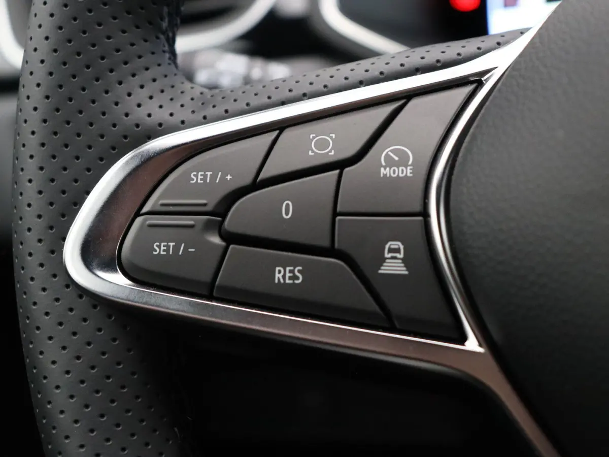 1.8 HEV First Edition | Adaptieve Cruise Control | Stoel, Stuur en Voorruitverwarming | Rondom Camera's | 8 Jaar Fabrieksgarantie | €5000 Korting! |