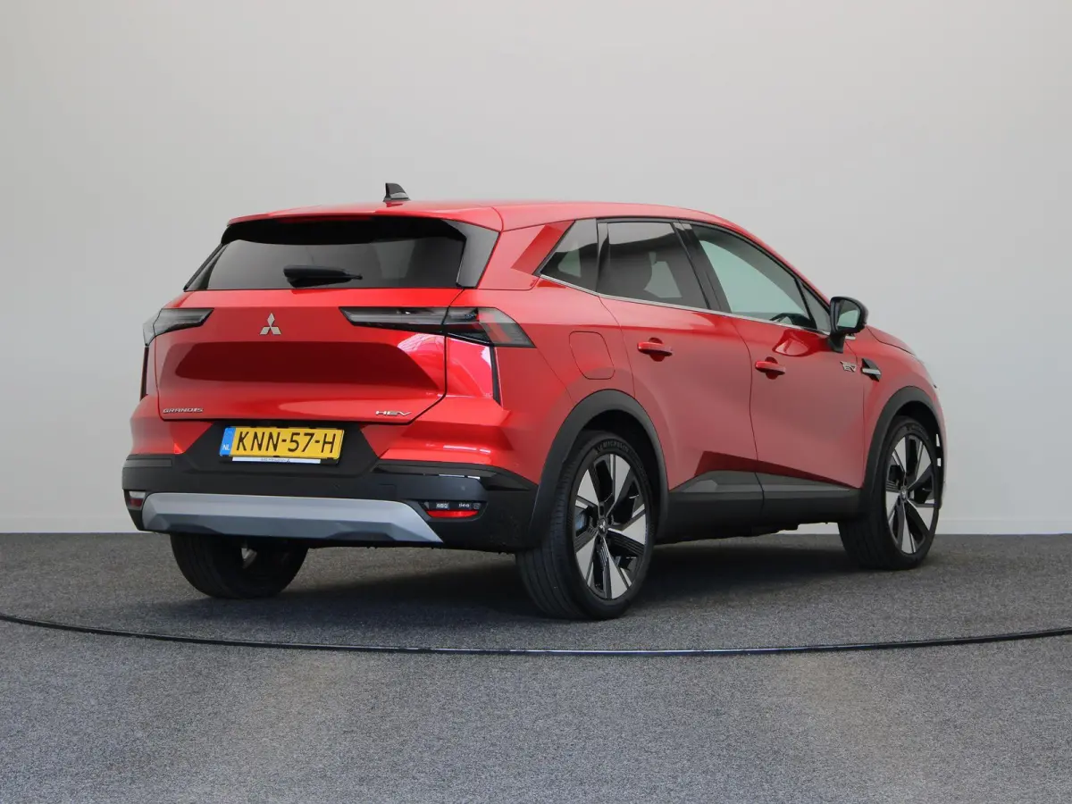 1.8 HEV First Edition | Adaptieve Cruise Control | Stoel, Stuur en Voorruitverwarming | Rondom Camera's | 8 Jaar Fabrieksgarantie | €5000 Korting! |