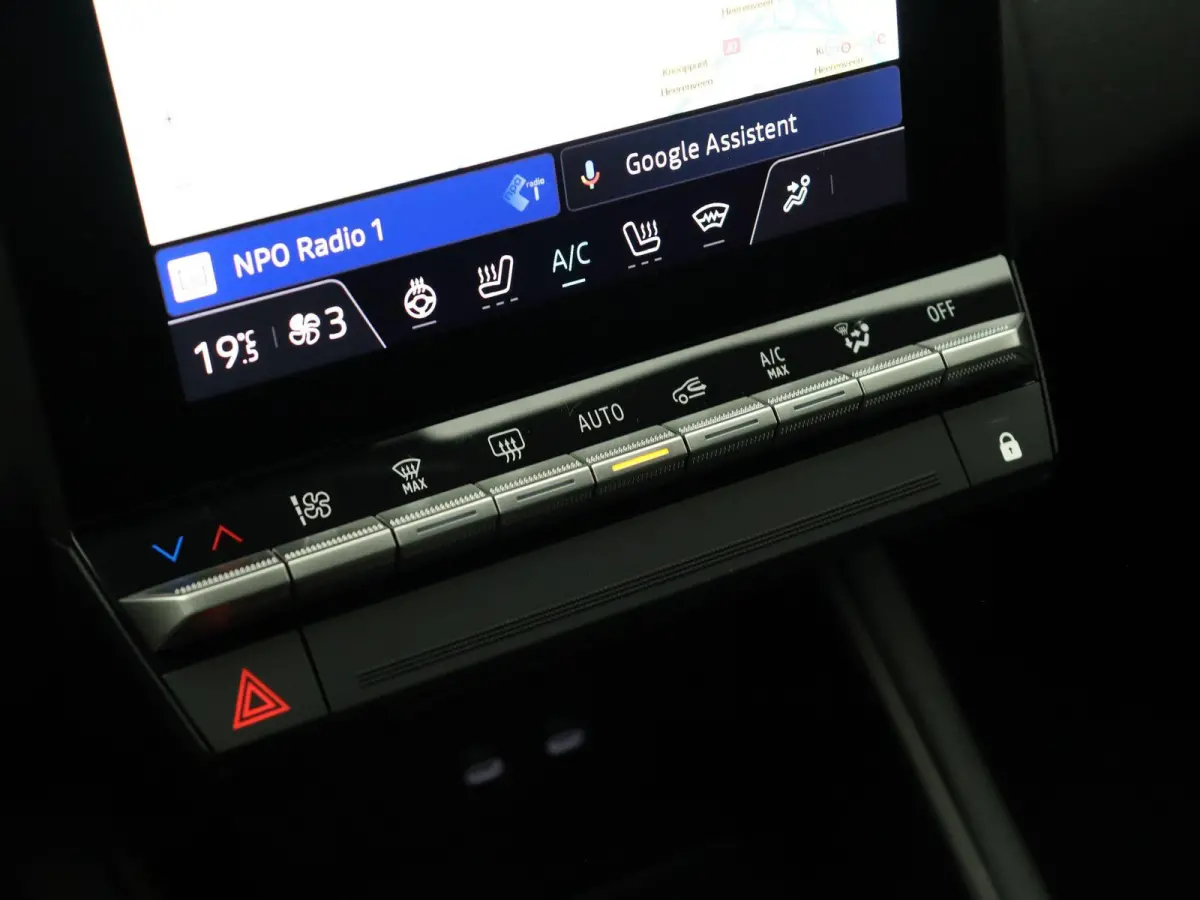 1.8 HEV First Edition | Adaptieve Cruise Control | Stoel, Stuur en Voorruitverwarming | Rondom Camera's | 8 Jaar Fabrieksgarantie | €5000 Korting! |