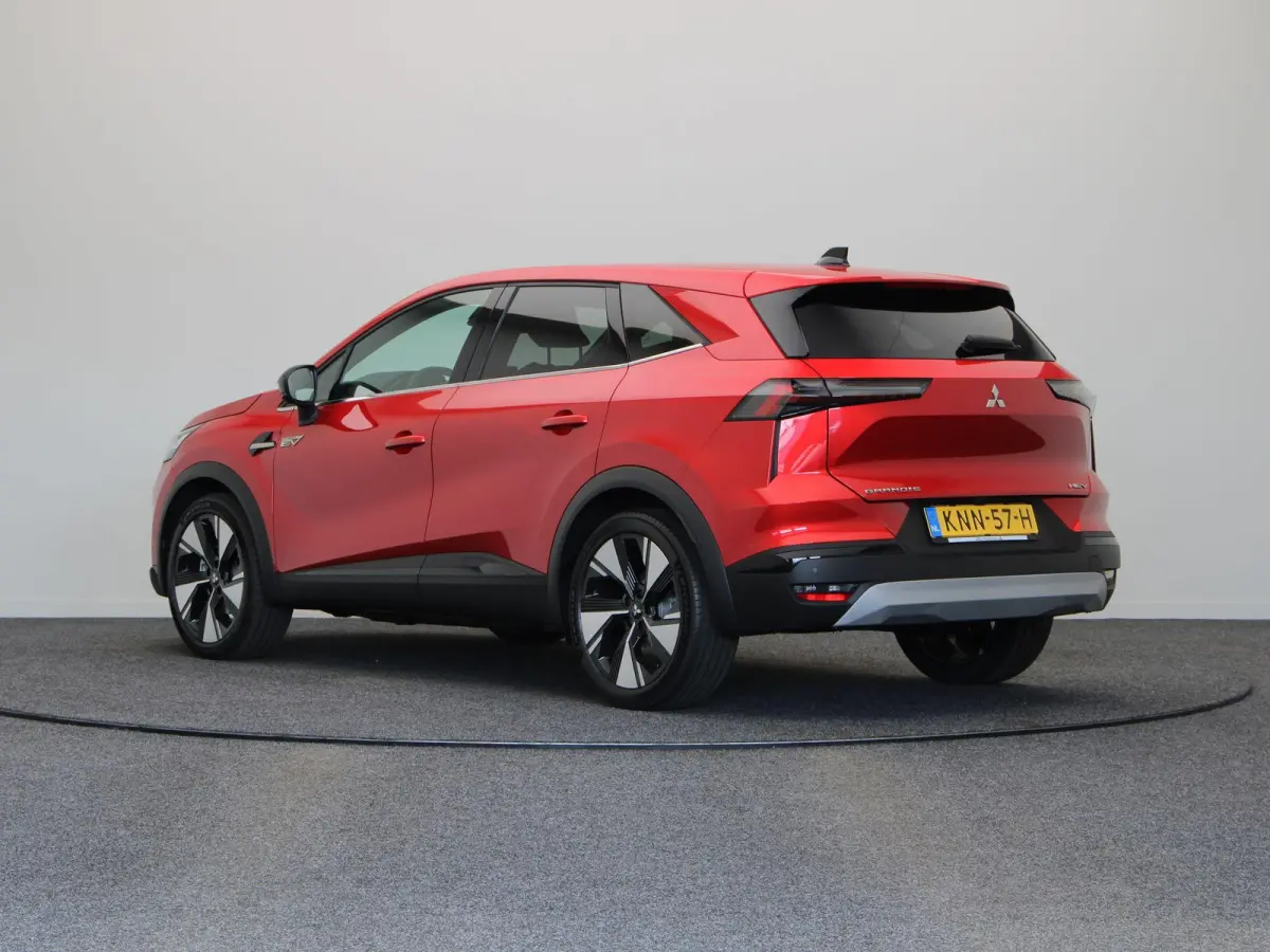 1.8 HEV First Edition | Adaptieve Cruise Control | Stoel, Stuur en Voorruitverwarming | Rondom Camera's | 8 Jaar Fabrieksgarantie | €5000 Korting! |