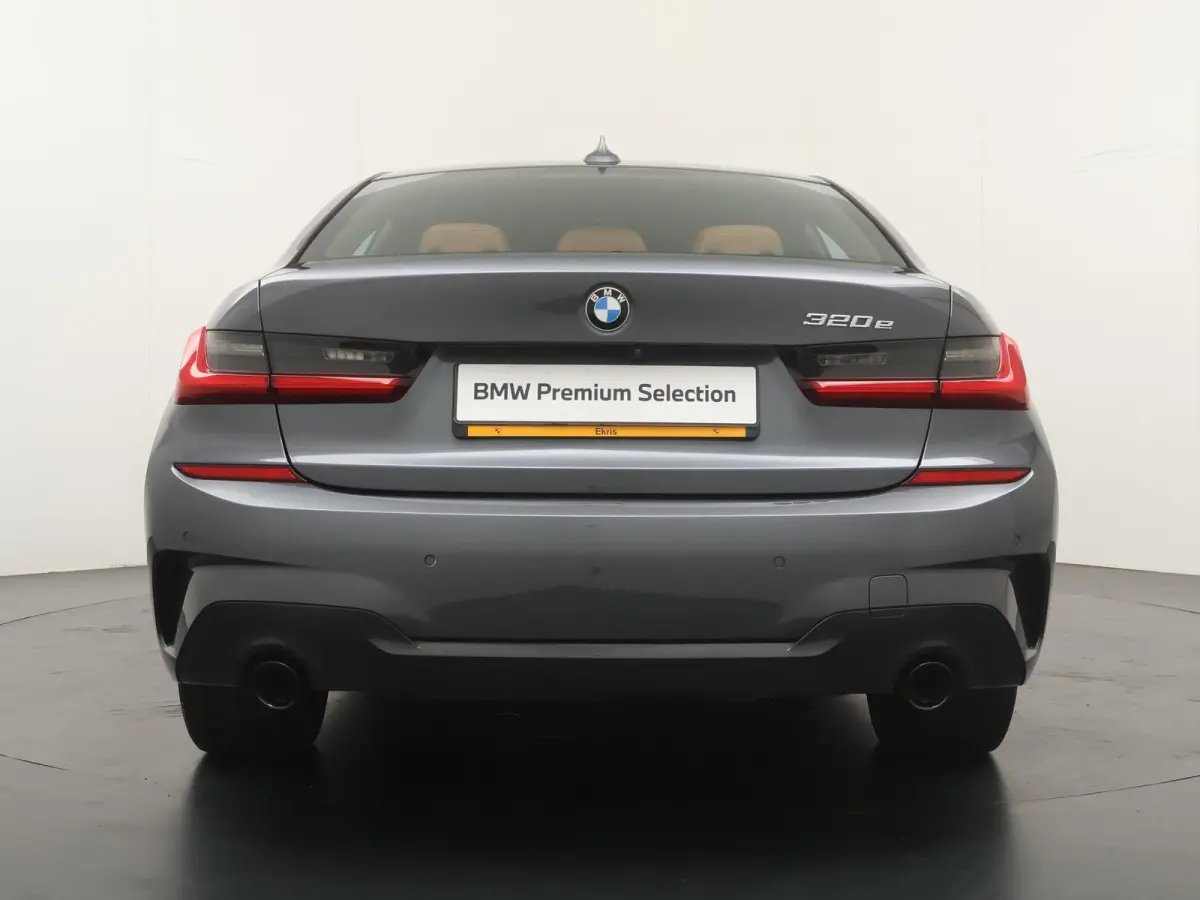 320e Business Edition Plus | SoH 88% | Comforttoegang | Stuur- stoelverwarming | Laserlicht | Head-Up Display |