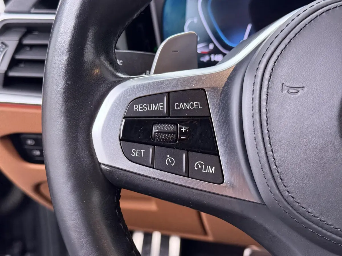 320e Business Edition Plus | SoH 88% | Comforttoegang | Stuur- stoelverwarming | Laserlicht | Head-Up Display |