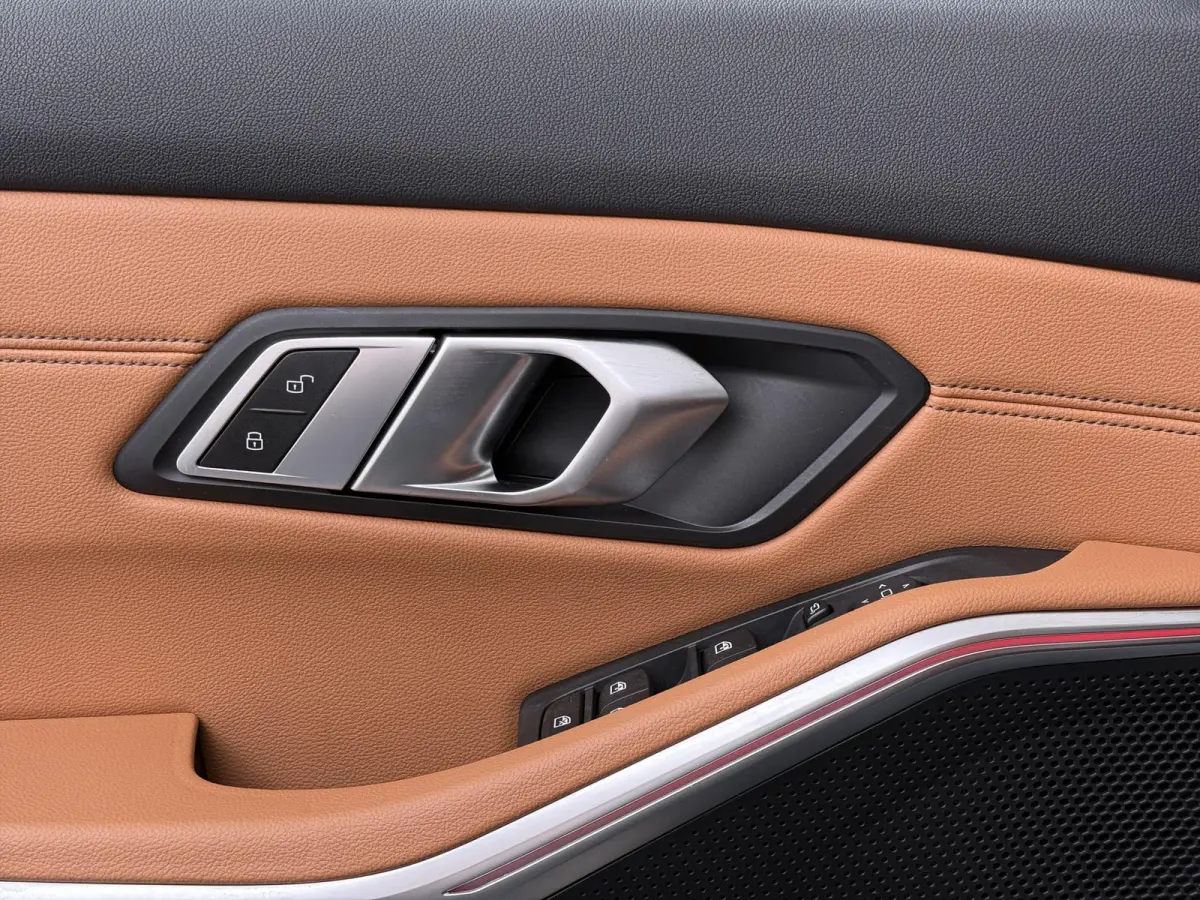 320e Business Edition Plus | SoH 88% | Comforttoegang | Stuur- stoelverwarming | Laserlicht | Head-Up Display |