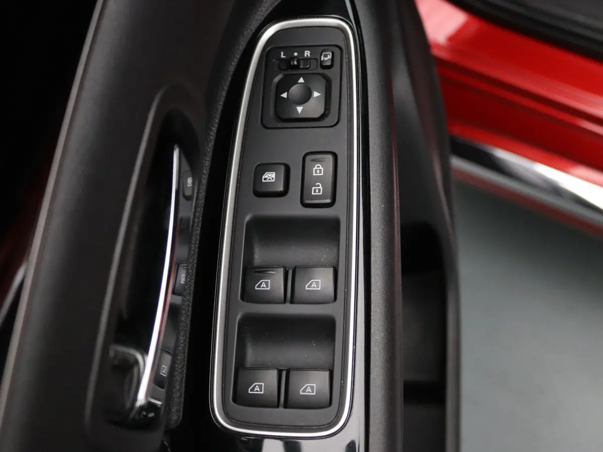 224pk PHEV Instyle Apple Carplay/Android Auto | Climate