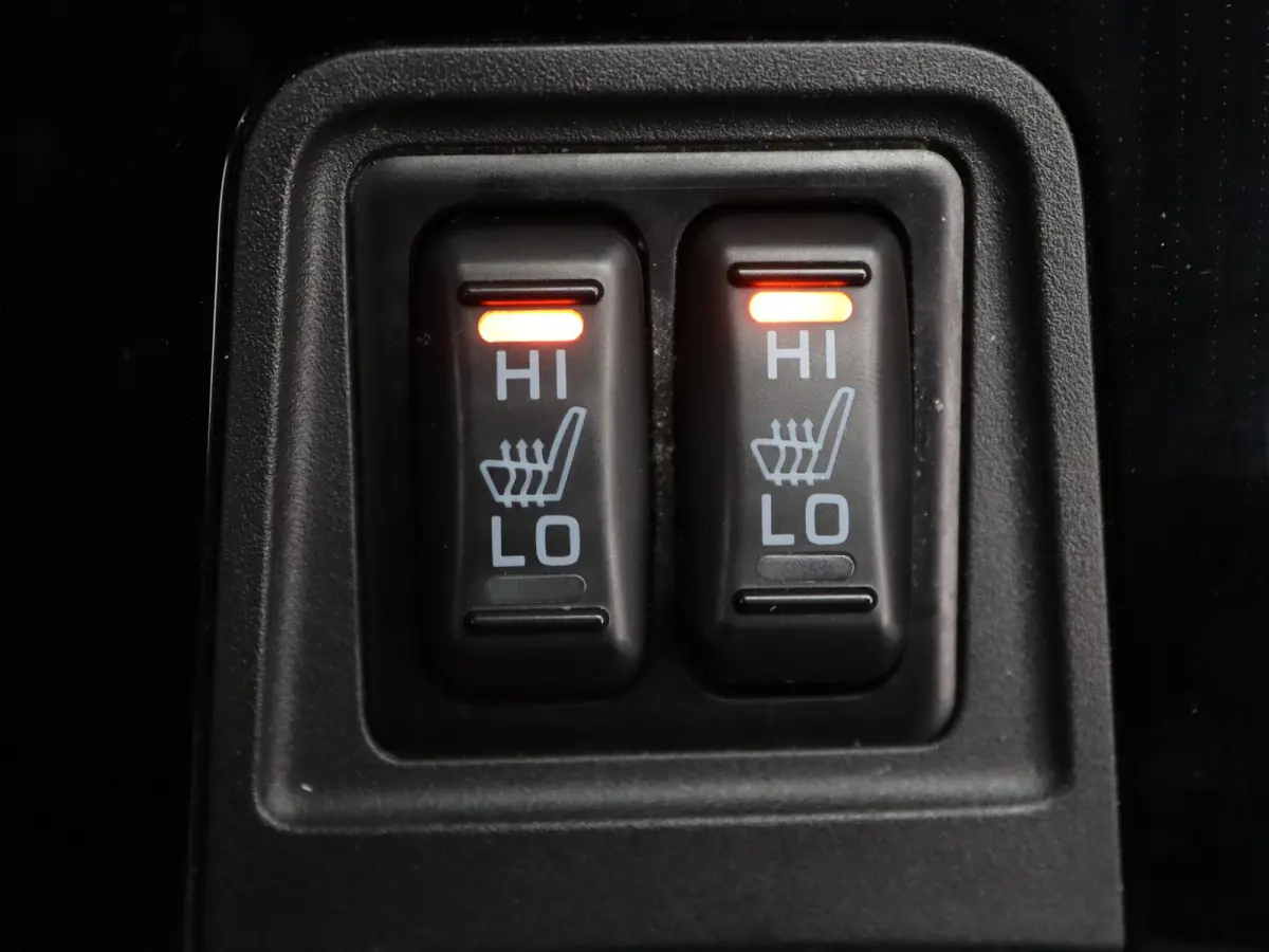 224pk PHEV Instyle Apple Carplay/Android Auto | Climate