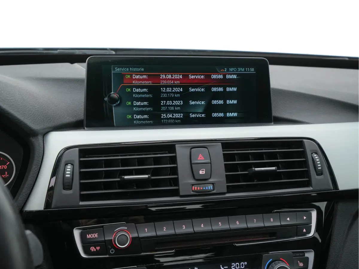 320i M-Sportpack High-Executive Aut. *PANO | LEATHER | FULL-LED | NAVI-FULLMAP | HEATED-SPORTSEATS | HIFI-SOUND | SHIFTPADDLES | ECC | PDC | CRUISE | 19''ALU*