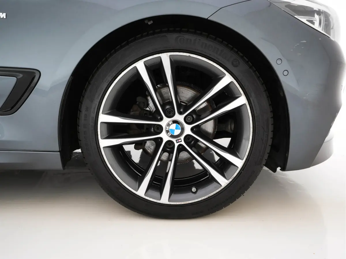 320i M-Sportpack High-Executive Aut. *PANO | LEATHER | FULL-LED | NAVI-FULLMAP | HEATED-SPORTSEATS | HIFI-SOUND | SHIFTPADDLES | ECC | PDC | CRUISE | 19''ALU*