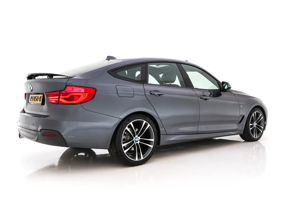 320i M-Sportpack High-Executive Aut. *PANO | LEATHER | FULL-LED | NAVI-FULLMAP | HEATED-SPORTSEATS | HIFI-SOUND | SHIFTPADDLES | ECC | PDC | CRUISE | 19''ALU*