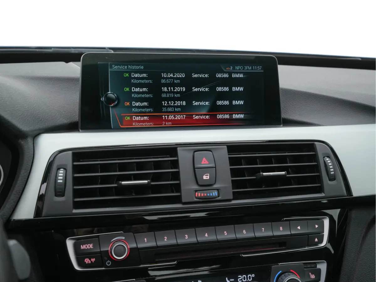 320i M-Sportpack High-Executive Aut. *PANO | LEATHER | FULL-LED | NAVI-FULLMAP | HEATED-SPORTSEATS | HIFI-SOUND | SHIFTPADDLES | ECC | PDC | CRUISE | 19''ALU*