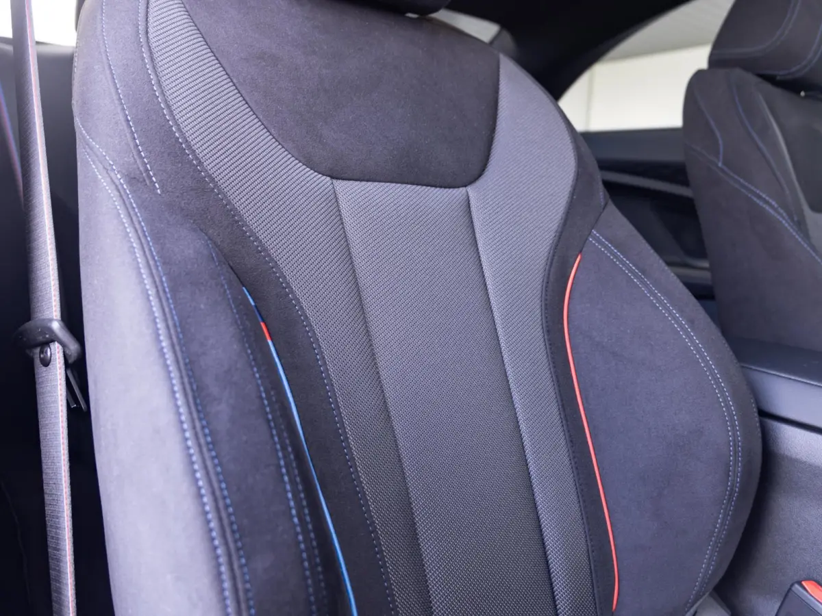 220i | M Sportpakket Pro | Schuif-/kanteldak | Comfort Access | HiFi System