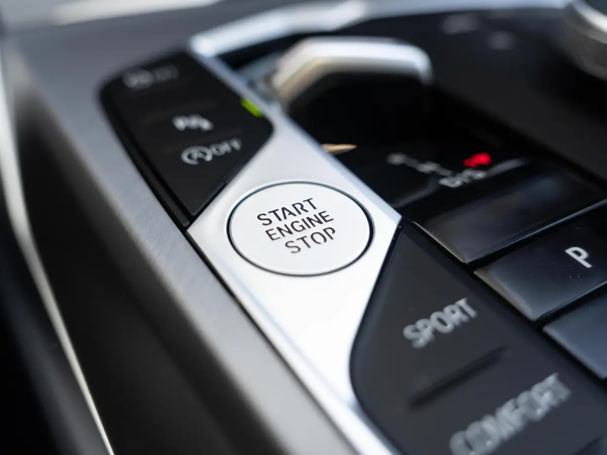 220i | M Sportpakket Pro | Schuif-/kanteldak | Comfort Access | HiFi System
