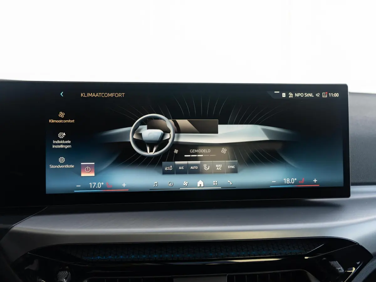 220i | M Sportpakket Pro | Schuif-/kanteldak | Comfort Access | HiFi System