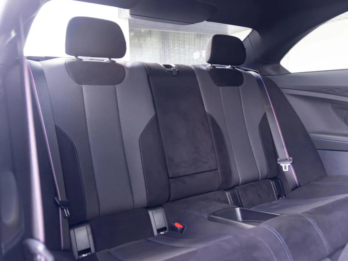 220i | M Sportpakket Pro | Schuif-/kanteldak | Comfort Access | HiFi System