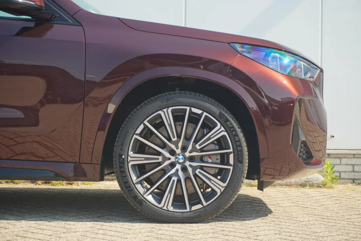 sDrive20i | M Sportpakket Pro | Panoramadak | Head-Up Display | Driving Assistant Plus | Elektrisch verstelbare stoelen