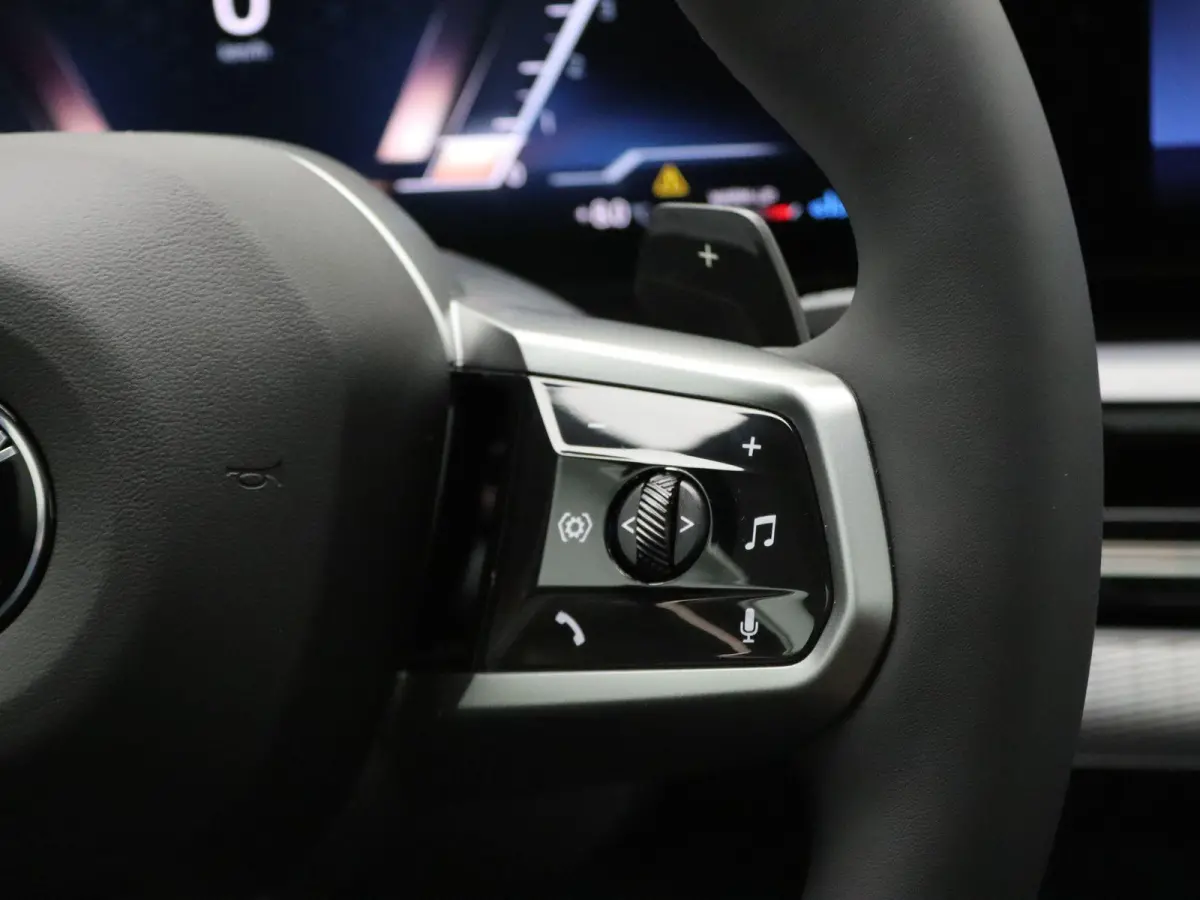 520i | M Sportpakket | Panoramadak | Harman Kardon | Trekhaak | Driving Assistant Plus