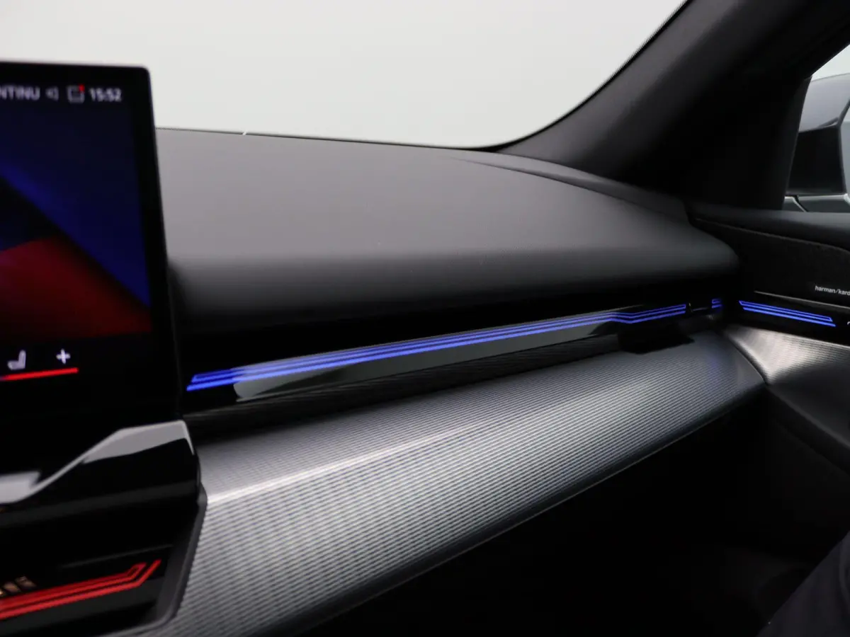 520i | M Sportpakket | Panoramadak | Harman Kardon | Trekhaak | Driving Assistant Plus