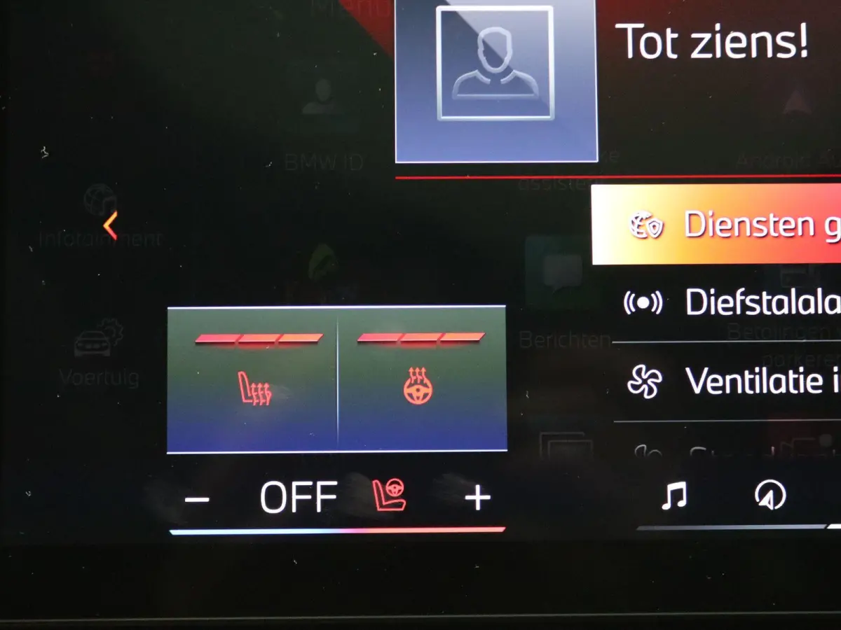 520i | M Sportpakket | Panoramadak | Harman Kardon | Trekhaak | Driving Assistant Plus
