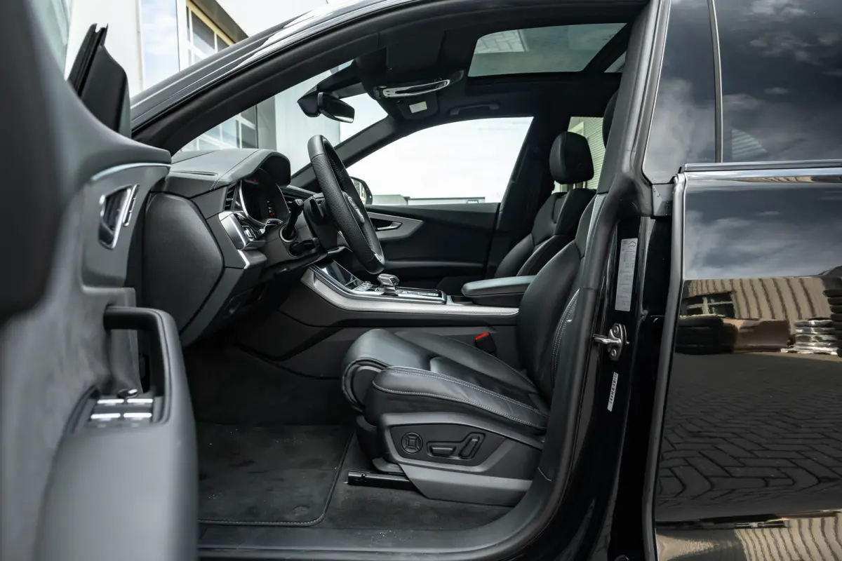 55 TFSI e quattro Pro Line S 394 PK | Trekhaak | Panoramadak | Head-up | 360 camera | Elek. stoelen | Stoelverw.  voor+achter