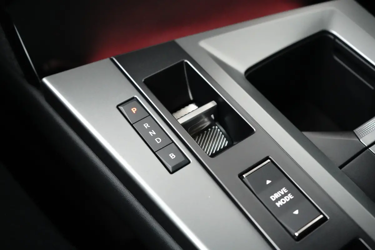 1.6 Turbo Plug-in-Hybrid GS | Afneembare trekhaak | Panoramadak | Navigatie | Matrix LED | Winterpakket |