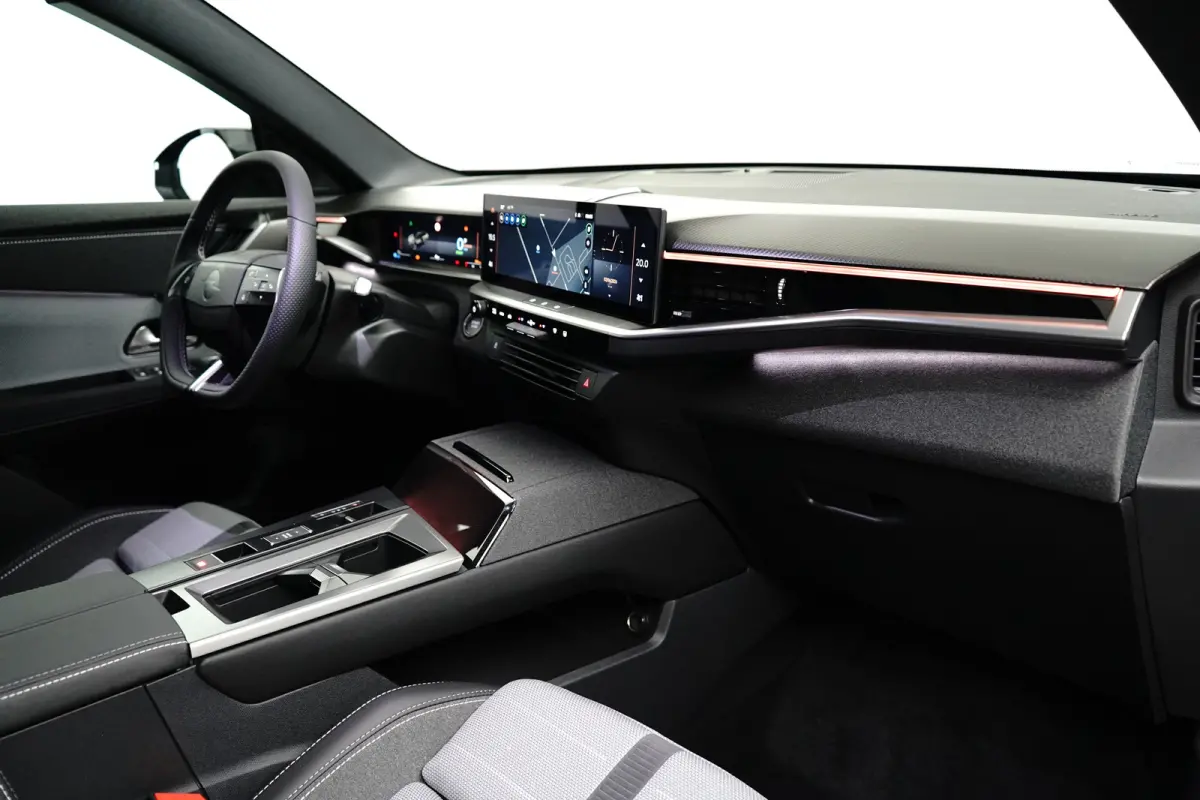1.6 Turbo Plug-in-Hybrid GS | Afneembare trekhaak | Panoramadak | Navigatie | Matrix LED | Winterpakket |