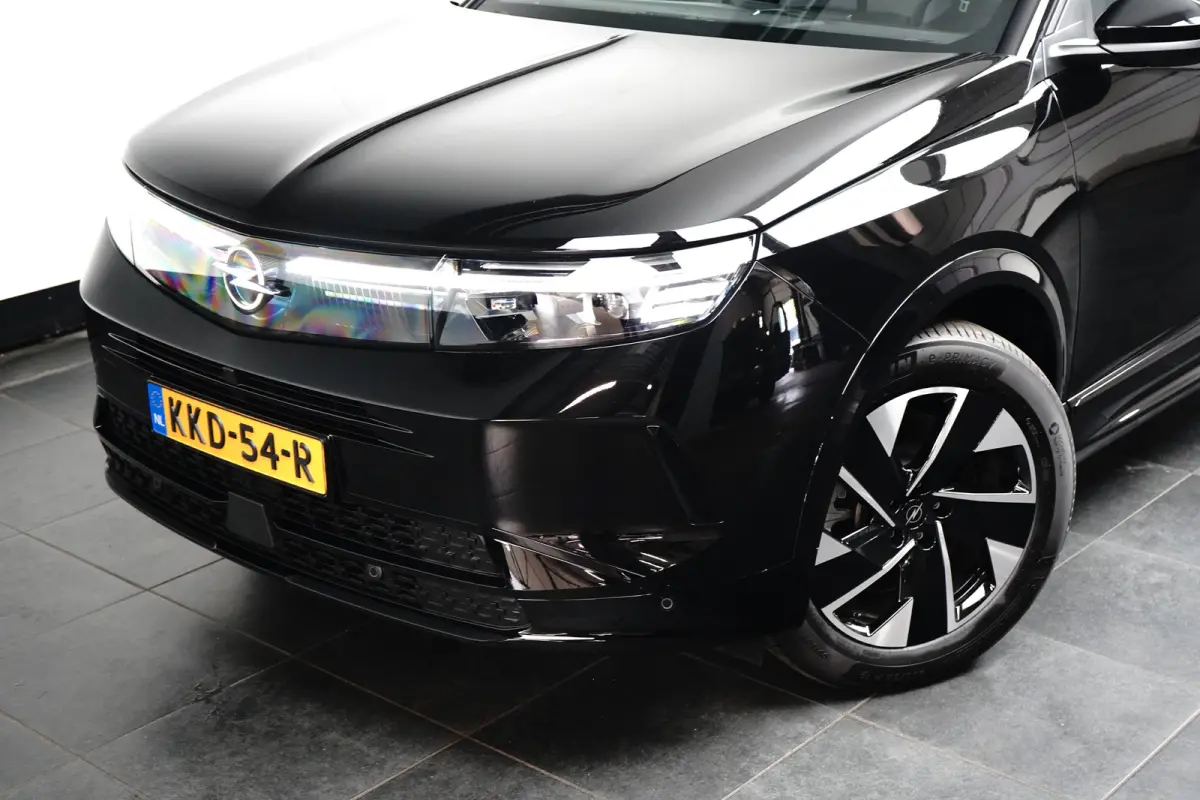 1.6 Turbo Plug-in-Hybrid GS | Afneembare trekhaak | Panoramadak | Navigatie | Matrix LED | Winterpakket |