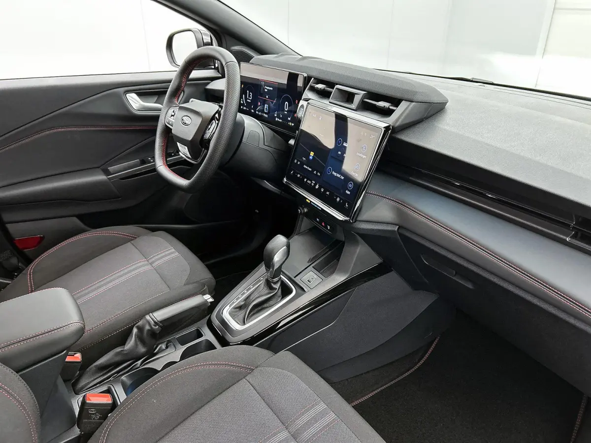 1.0 EcoBoost ST-Line | NIEUW UIT VOORRAAD | €5.000,- Korting | Ford Options 0,99% | Winter Pack | 4-Season Banden | Camera