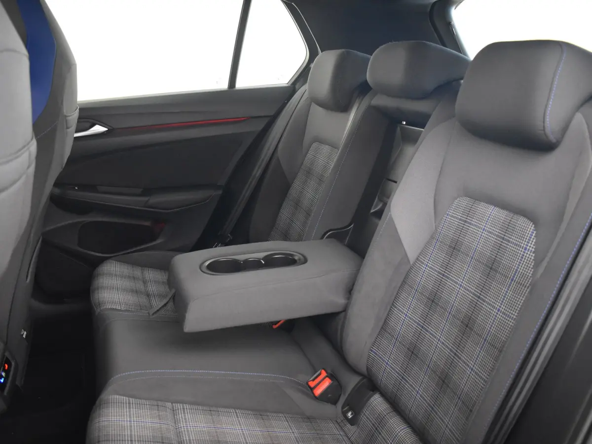 1.4 eHybrid GTE 245PK DSG/AUTO | DCC Adaptive Onderstel | App connect | Stoel/stuurverwarming | SOH 97% | DAB | LED | Parkeersensoren voor/achter | Cruise control adapt | 18" LMV