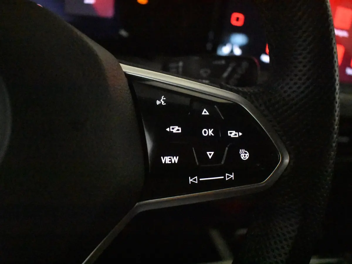 1.4 eHybrid GTE 245PK DSG/AUTO | DCC Adaptive Onderstel | App connect | Stoel/stuurverwarming | SOH 97% | DAB | LED | Parkeersensoren voor/achter | Cruise control adapt | 18" LMV