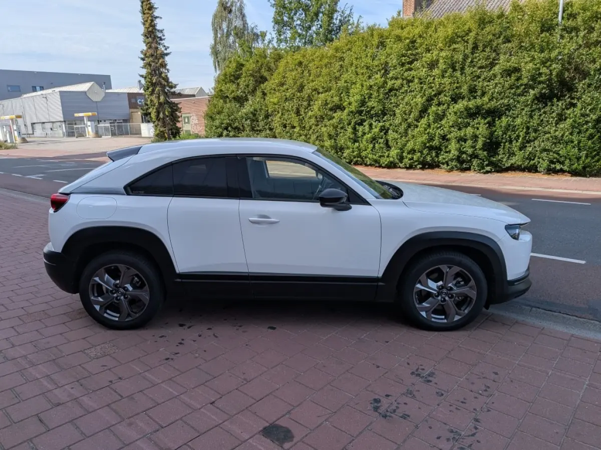 e-SkyActiv 145 First Edition 36 kWh