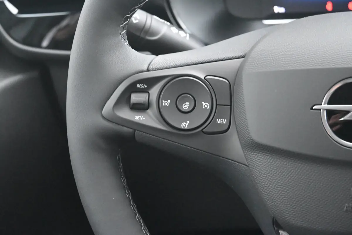 Edition 1.2T 100pk | Navigatie By App | Achteruitrijcamera | Cruise Control | !