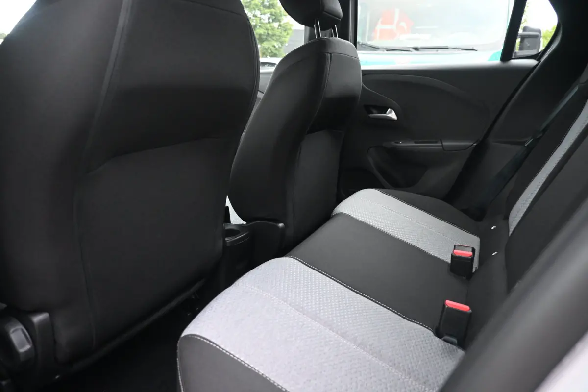 Edition 1.2T 100pk | Navigatie By App | Achteruitrijcamera | Cruise Control | !