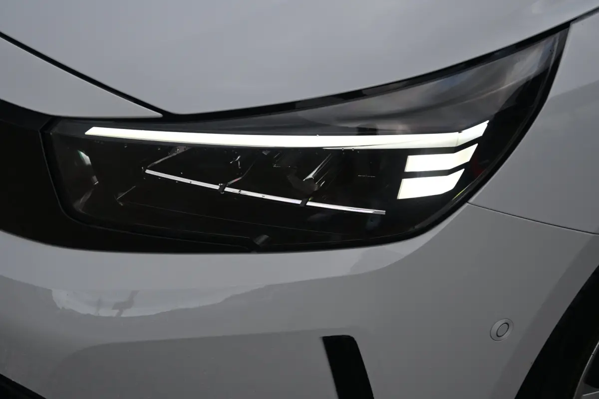 Edition 1.2T 100pk | Navigatie By App | Achteruitrijcamera | Cruise Control | !