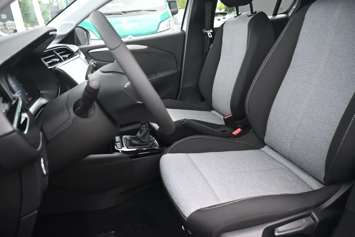 Edition 1.2T 100pk | Navigatie By App | Achteruitrijcamera | Cruise Control | !