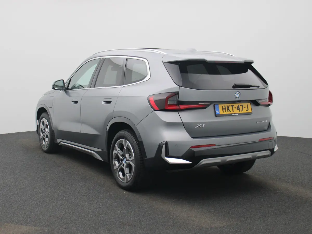 xDrive25e | Automaat | Leder | Panorama dak | Stoel verwarming | Virtual cockpit | Harman Kardon | Memory Seats | Apple Carplay / Android Auto | Achteruitrijcamera 360 | Climate Control | Cr