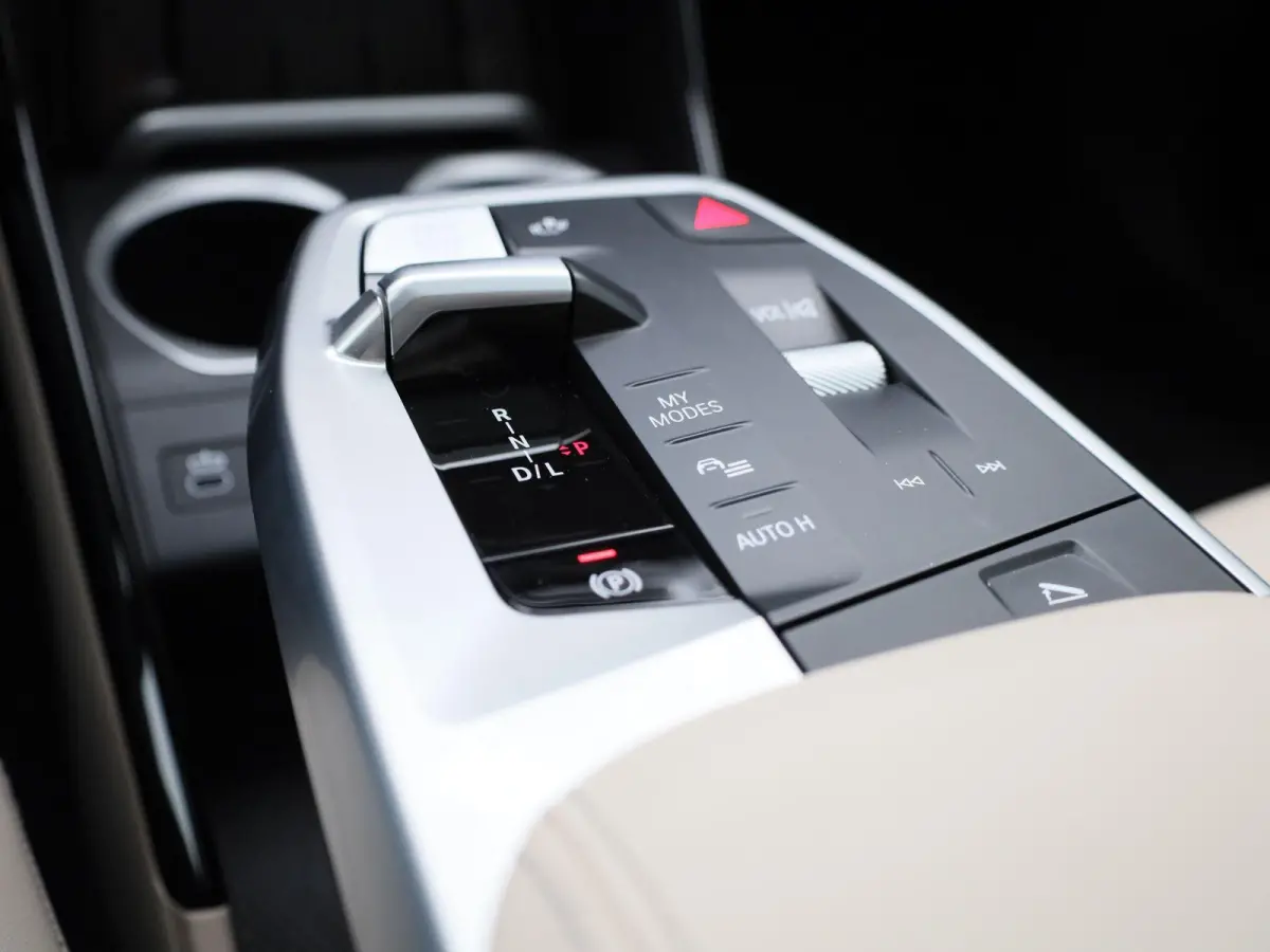 xDrive25e | Automaat | Leder | Panorama dak | Stoel verwarming | Virtual cockpit | Harman Kardon | Memory Seats | Apple Carplay / Android Auto | Achteruitrijcamera 360 | Climate Control | Cr