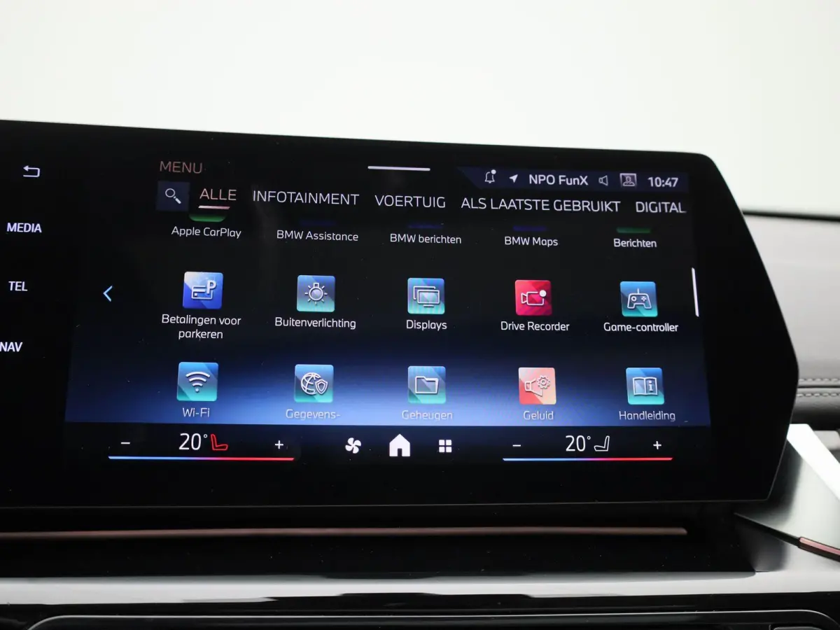 xDrive25e | Automaat | Leder | Panorama dak | Stoel verwarming | Virtual cockpit | Harman Kardon | Memory Seats | Apple Carplay / Android Auto | Achteruitrijcamera 360 | Climate Control | Cr