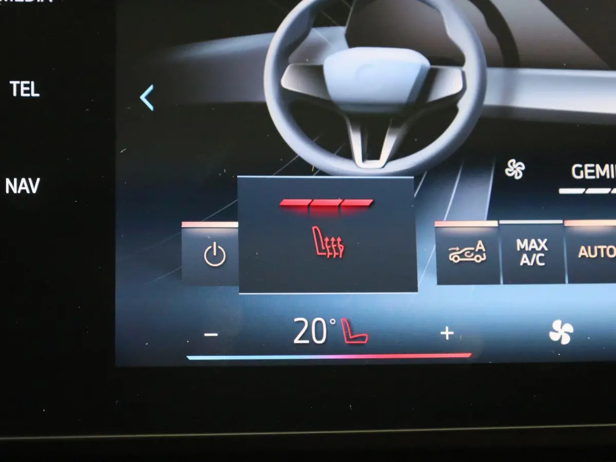 xDrive25e | Automaat | Leder | Panorama dak | Stoel verwarming | Virtual cockpit | Harman Kardon | Memory Seats | Apple Carplay / Android Auto | Achteruitrijcamera 360 | Climate Control | Cr