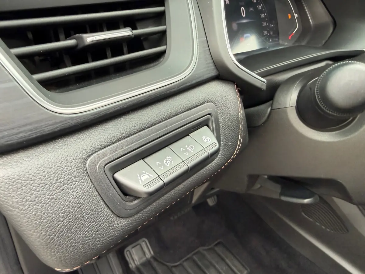 1.3 TCe 140 Initiale Paris - Automaat - Pano/Schuifdak - Leder - Navi