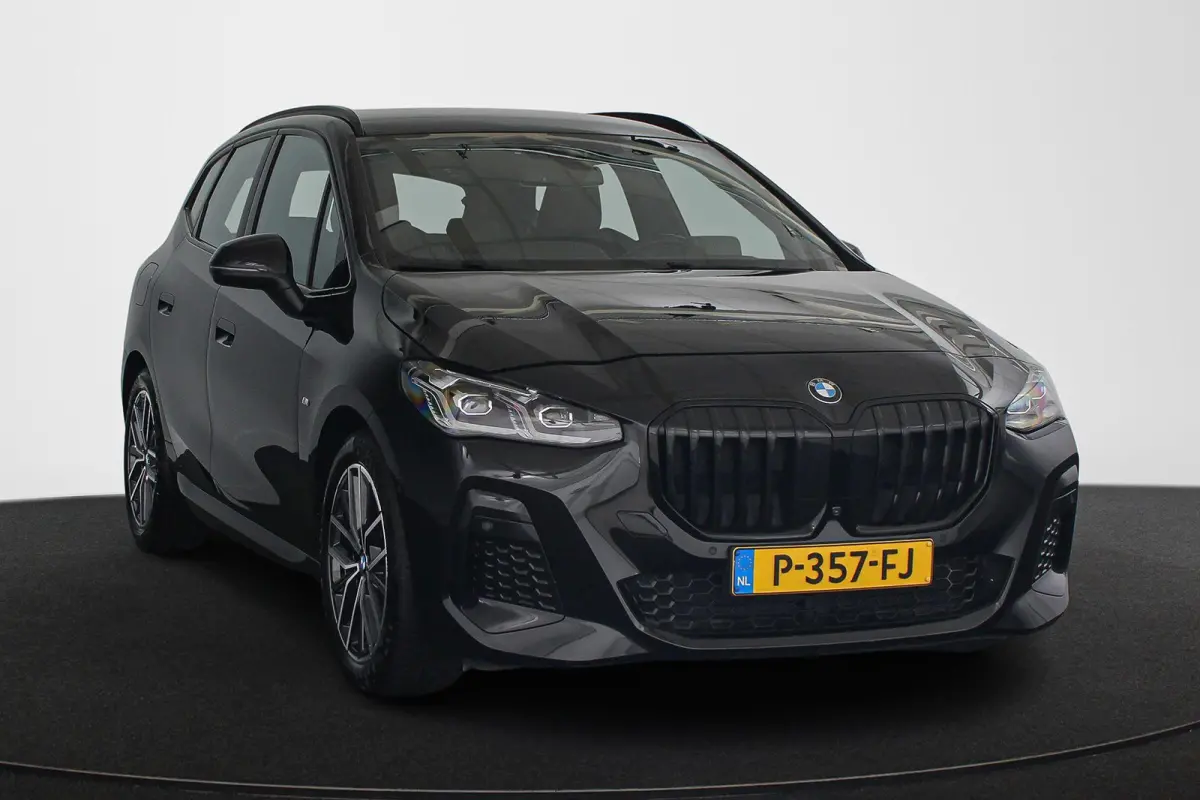 220i M Sport Trekhaak Leder Stoelverwarming 360-Camera