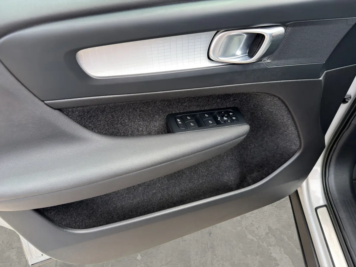 T5 Business Pro | Apple Carplay/Android Auto | Cruise control adaptief | Dodehoekdetectie | Stuurwiel en stoelen verwarmd |