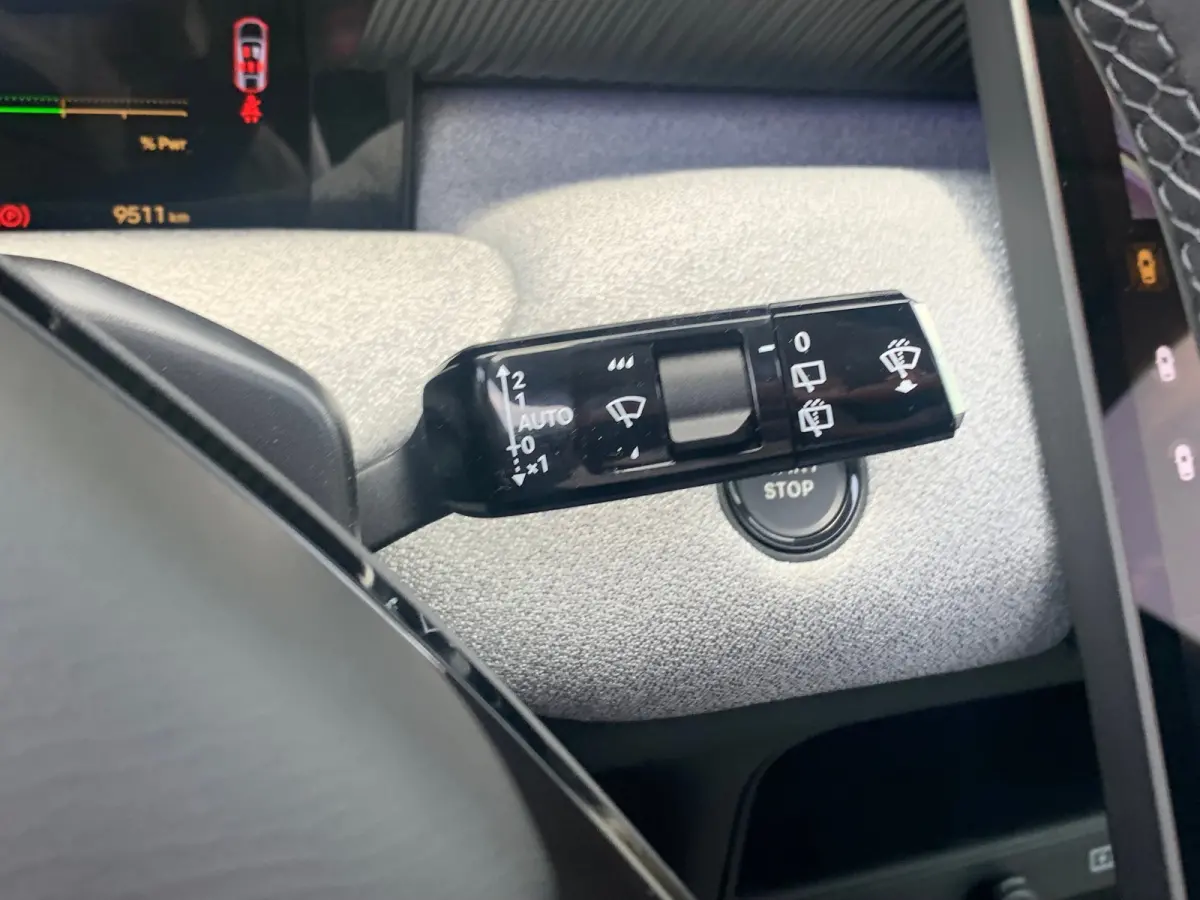 Max Comfort Range 74 kWh 360 Camera | Cruise Adaptief | Elektrische Stoelen(Massage) | Keyless | LMV 19" | LED | Pano | Stoelverwarming/verkoeling | Warmtepomp |